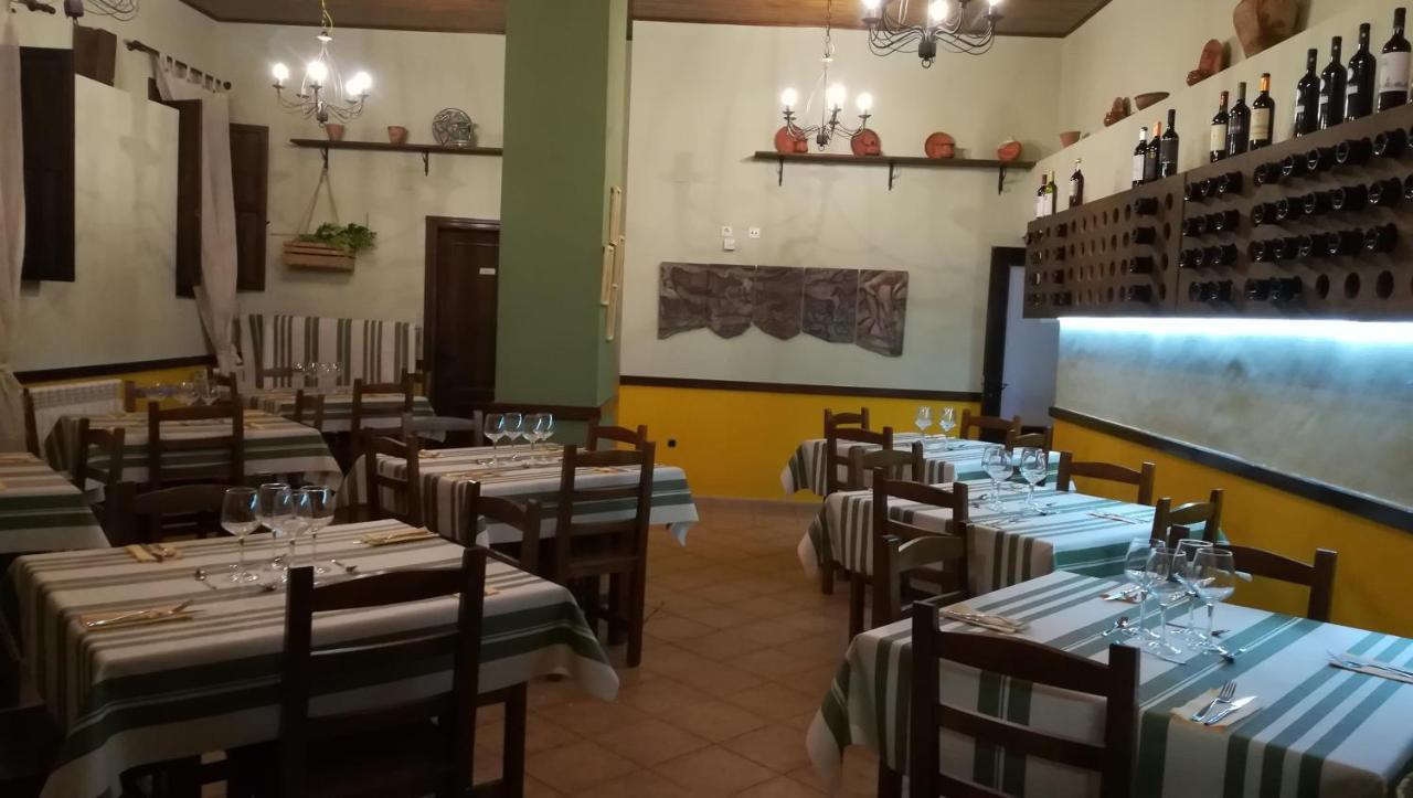 Hotel El Molino Bezas Buitenkant foto